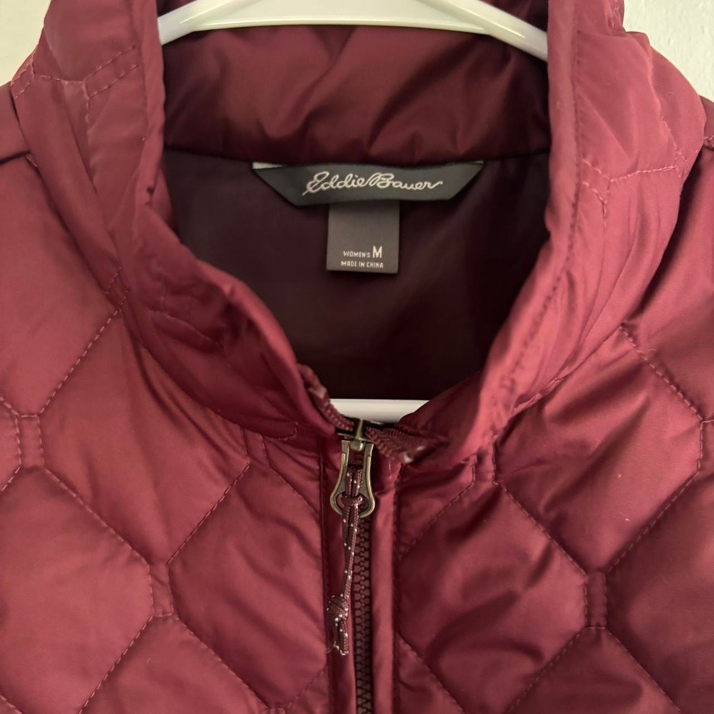 Eddie Bauer burgundy quilted diamond pattern vest - Picture 3 of 5